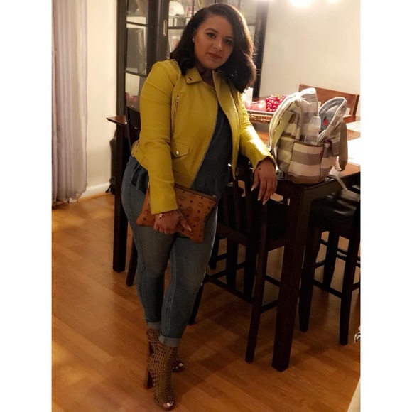 Meet your Posher, Chloe - Picture 2 of 4